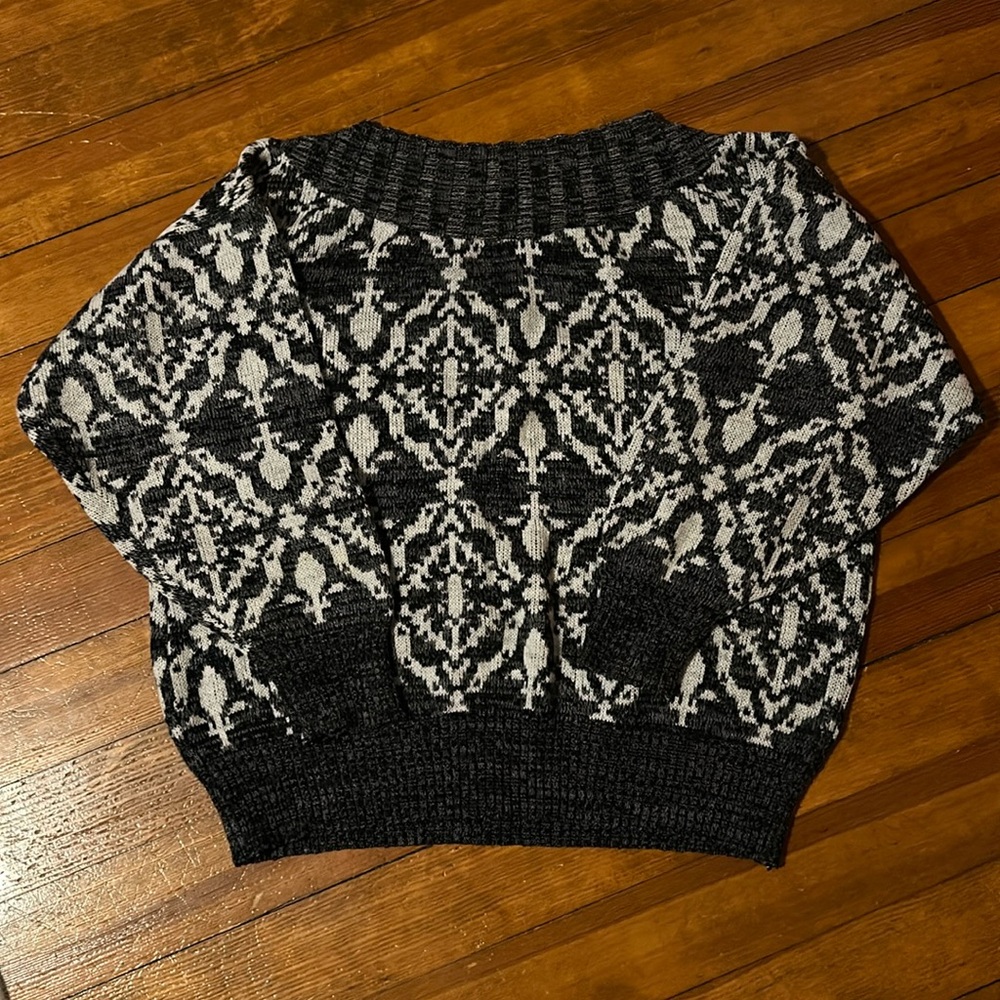 Super Cute Vintage Sweater from C’est Joli by Laura Size Small